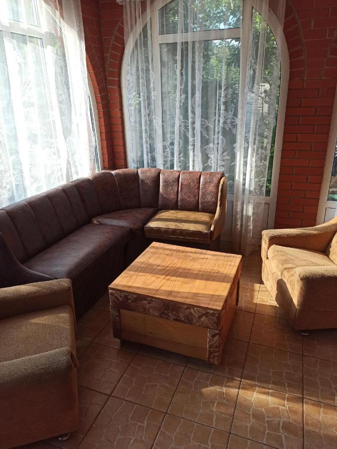 Петропавловская 16 Okhtyrka Extérieur photo